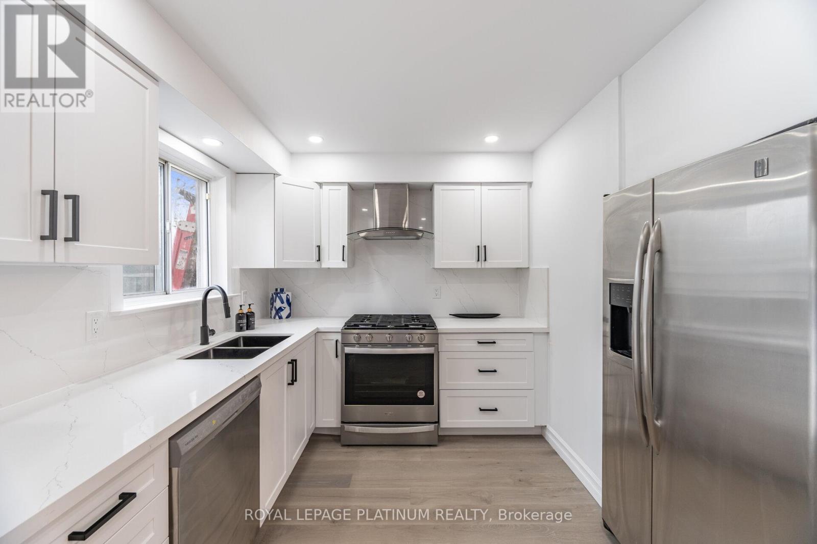 230 Archdekin Drive, Brampton, Ontario  L6V 1Z2 - Photo 14 - W12576494