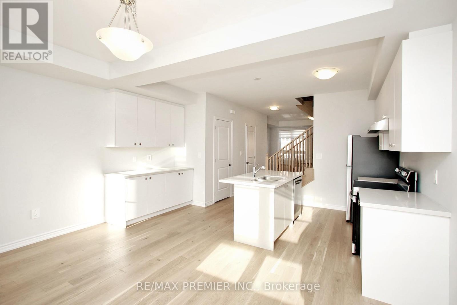 5897 Saigon Street, Mississauga, Ontario  L5V 2V9 - Photo 12 - W12576524