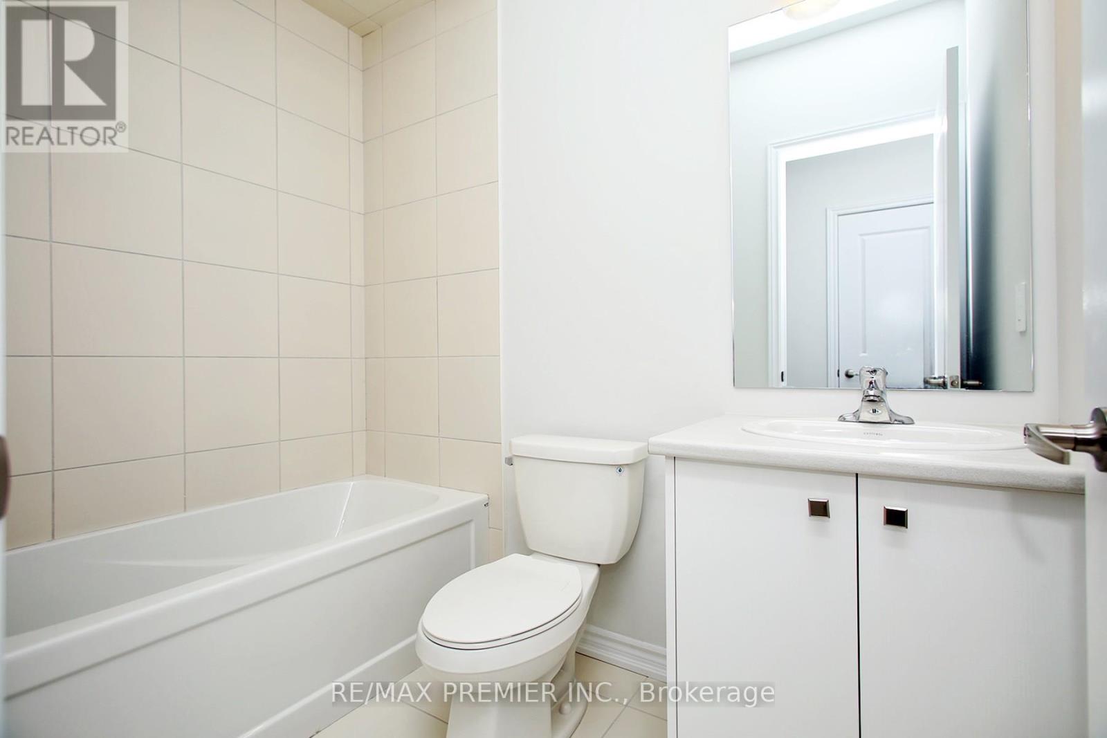 5897 Saigon Street, Mississauga, Ontario  L5V 2V9 - Photo 18 - W12576524