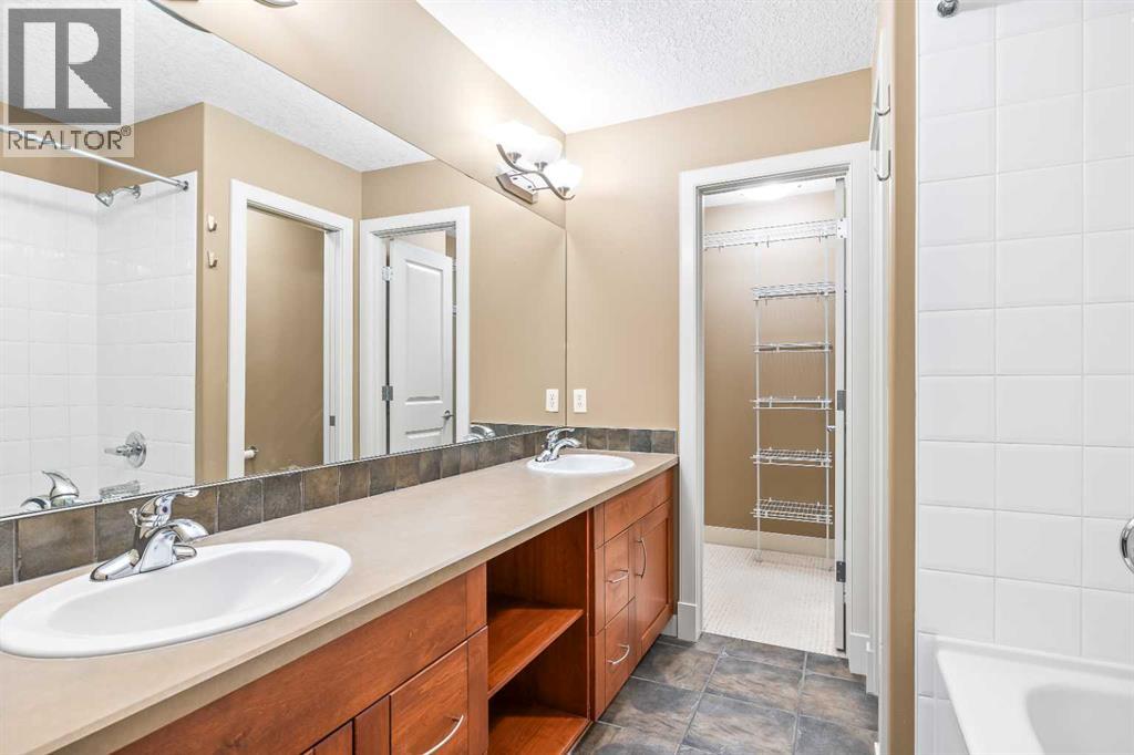 402, 10 Discovery Ridge Hill Sw, Calgary, Alberta  T3H 5X2 - Photo 21 - A2270328