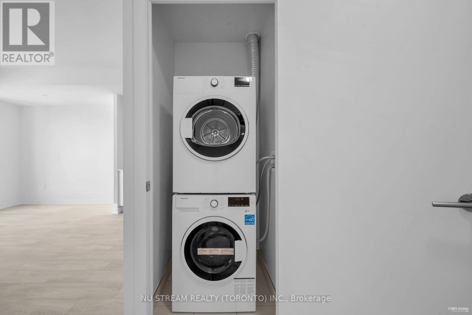 1111 - 1 Quarrington Lane, Toronto, Ontario  M3C 0S4 - Photo 14 - C12570798