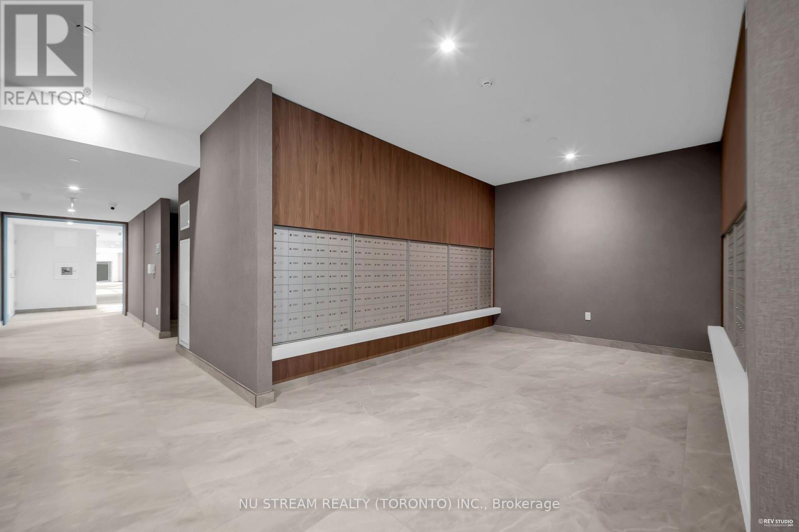 1111 - 1 Quarrington Lane, Toronto, Ontario  M3C 0S4 - Photo 18 - C12570798