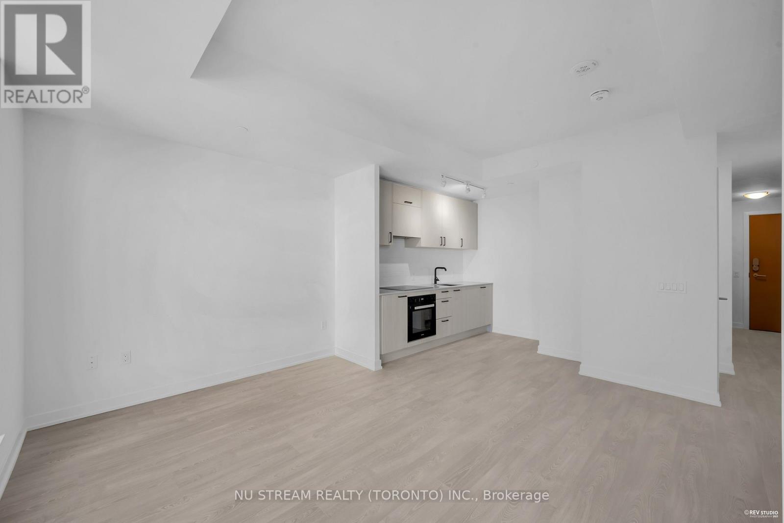 1111 - 1 Quarrington Lane, Toronto, Ontario  M3C 0S4 - Photo 7 - C12570798