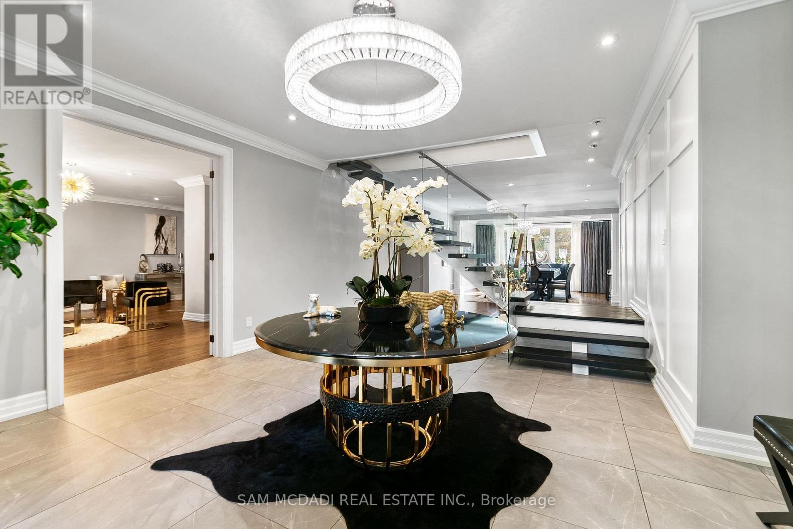 2552 Jarvis Street, Mississauga, Ontario L5C 2P6 - Photo 6 - W12538476