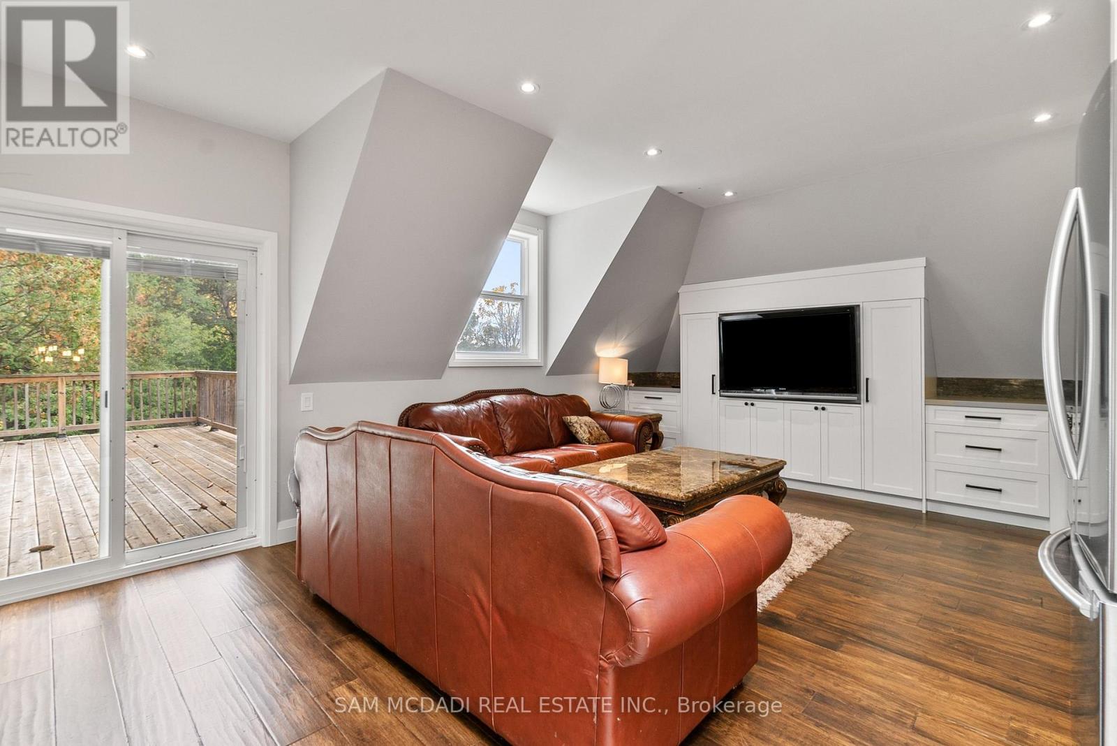 2552 Jarvis Street, Mississauga, Ontario L5C 2P6 - Photo 36 - W12538476