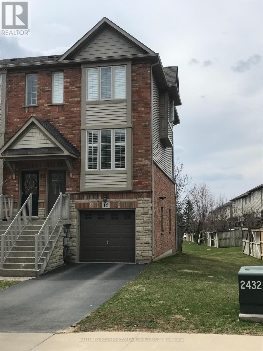 15 Chapman Lane, Hamilton, Ontario  L9G 0A5 - Photo 2 - X12576408