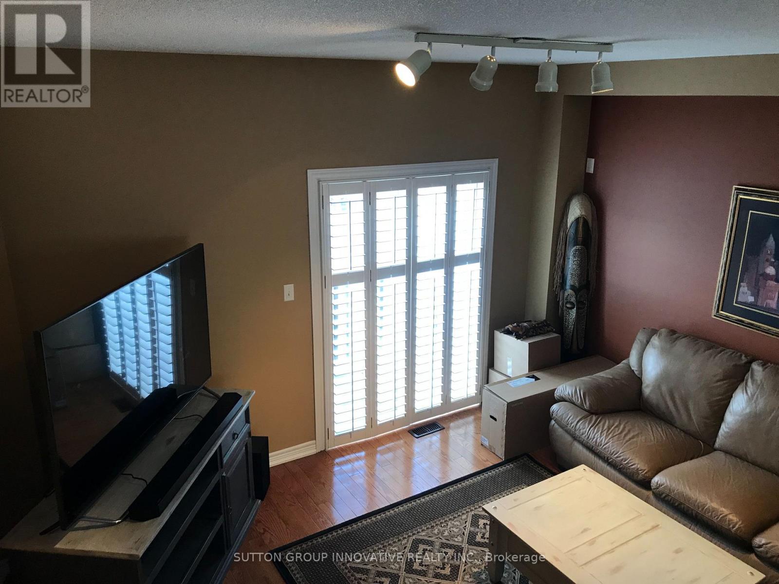 15 Chapman Lane, Hamilton, Ontario  L9G 0A5 - Photo 6 - X12576408