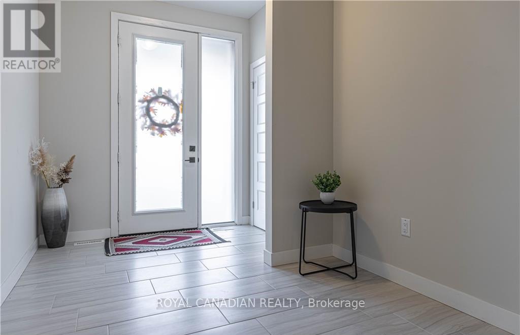 152 - 925 Manhattan Way, London North, Ontario  N6H 0J7 - Photo 5 - X12576548