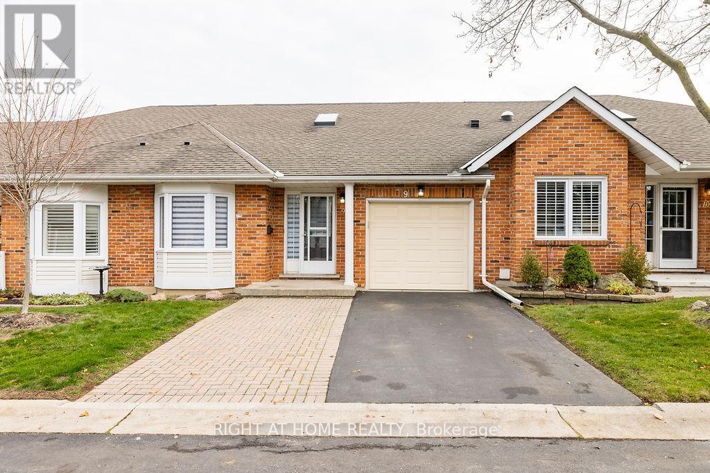 9 - 810 GOLF LINKS ROAD, Hamilton, Ontario