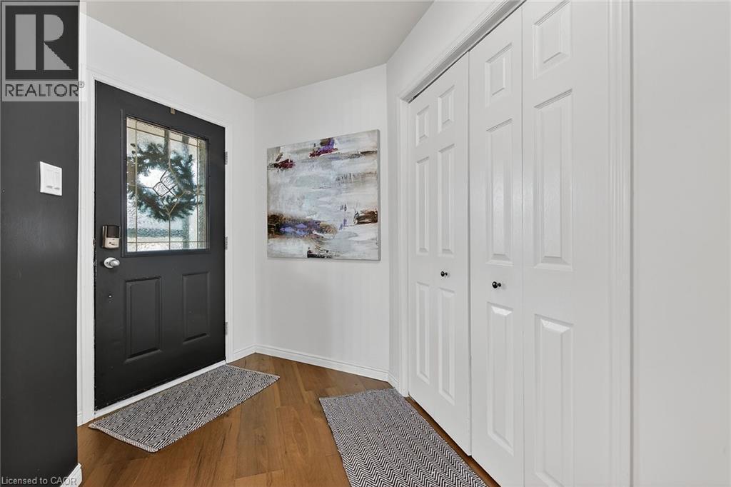 3 Jacqueline Boulevard, Hamilton, Ontario  L9B 2R1 - Photo 4 - 40790531