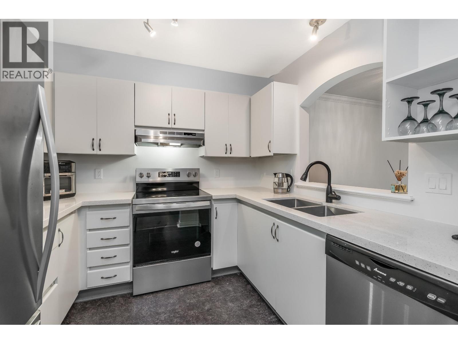 206 2975 Princess Crescent, Coquitlam, British Columbia  V3B 7N3 - Photo 3 - R3069944