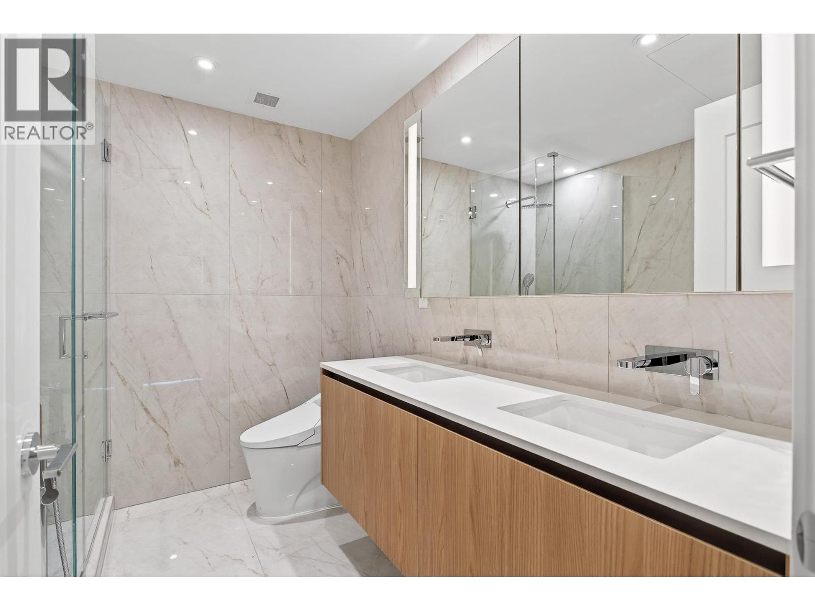 703 135 E 13th Street, North Vancouver, British Columbia  V7L 0J8 - Photo 25 - R3070042