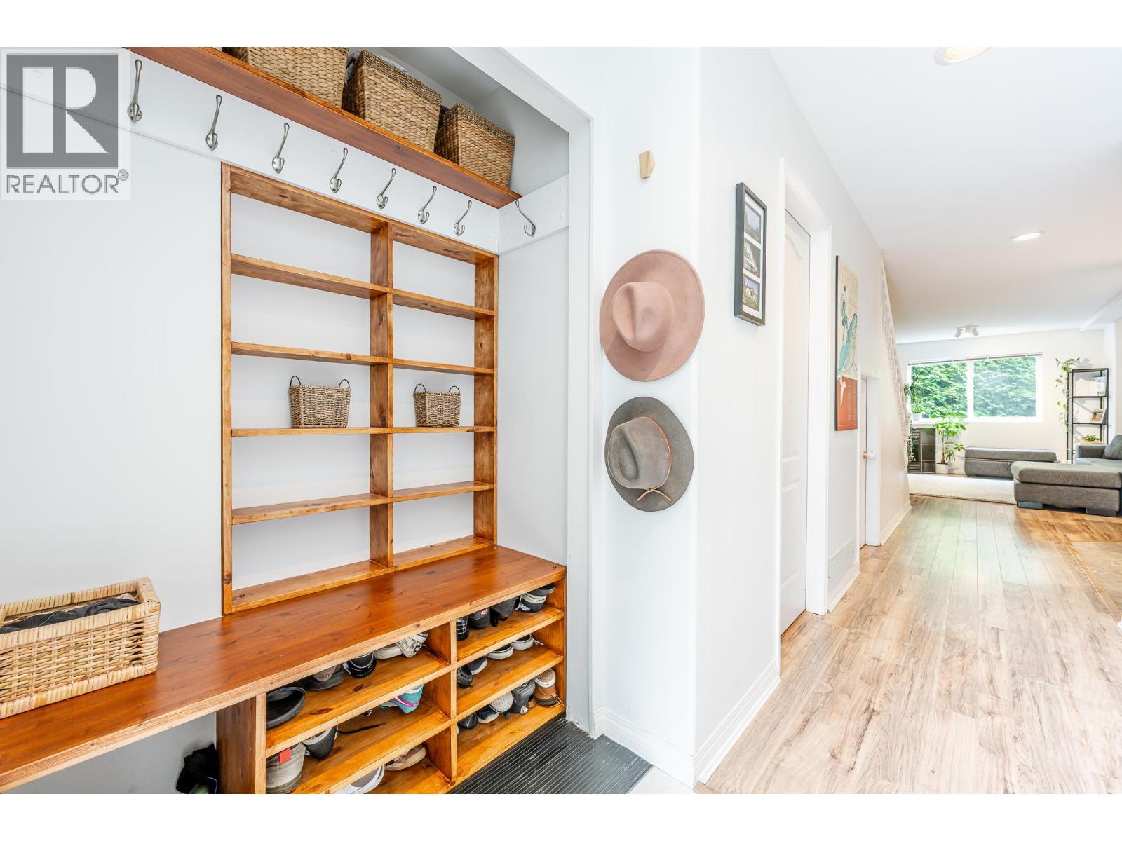 9 39754 Government Road, Squamish, British Columbia  V8B 0G3 - Photo 3 - R3070051