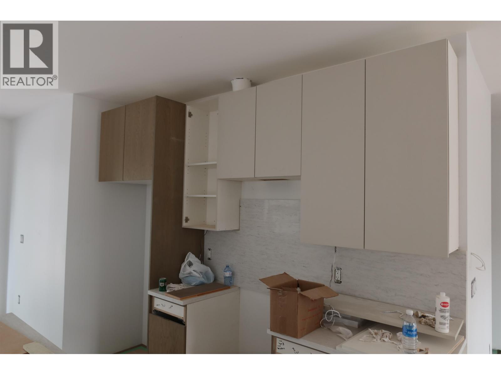 A 2735 W 8th Avenue, Vancouver, British Columbia  V6K 2B7 - Photo 10 - R3070080