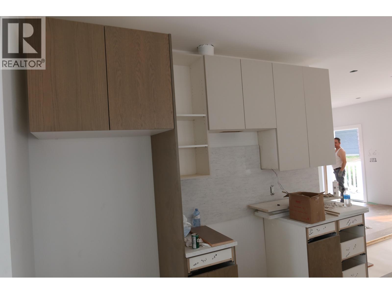 A 2735 W 8th Avenue, Vancouver, British Columbia  V6K 2B7 - Photo 11 - R3070080