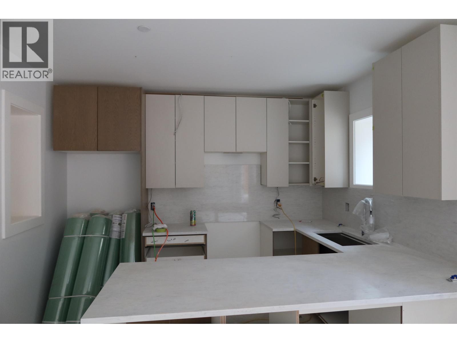 A 2735 W 8th Avenue, Vancouver, British Columbia  V6K 2B7 - Photo 6 - R3070080