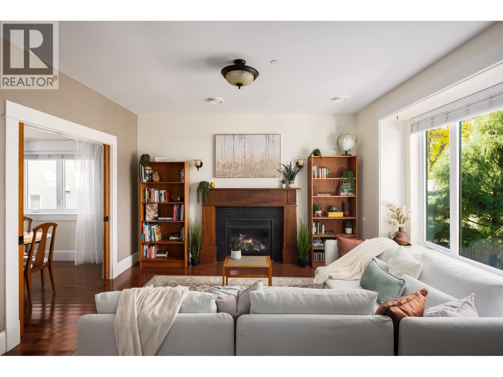 4804 ELGIN STREET, Vancouver, British Columbia