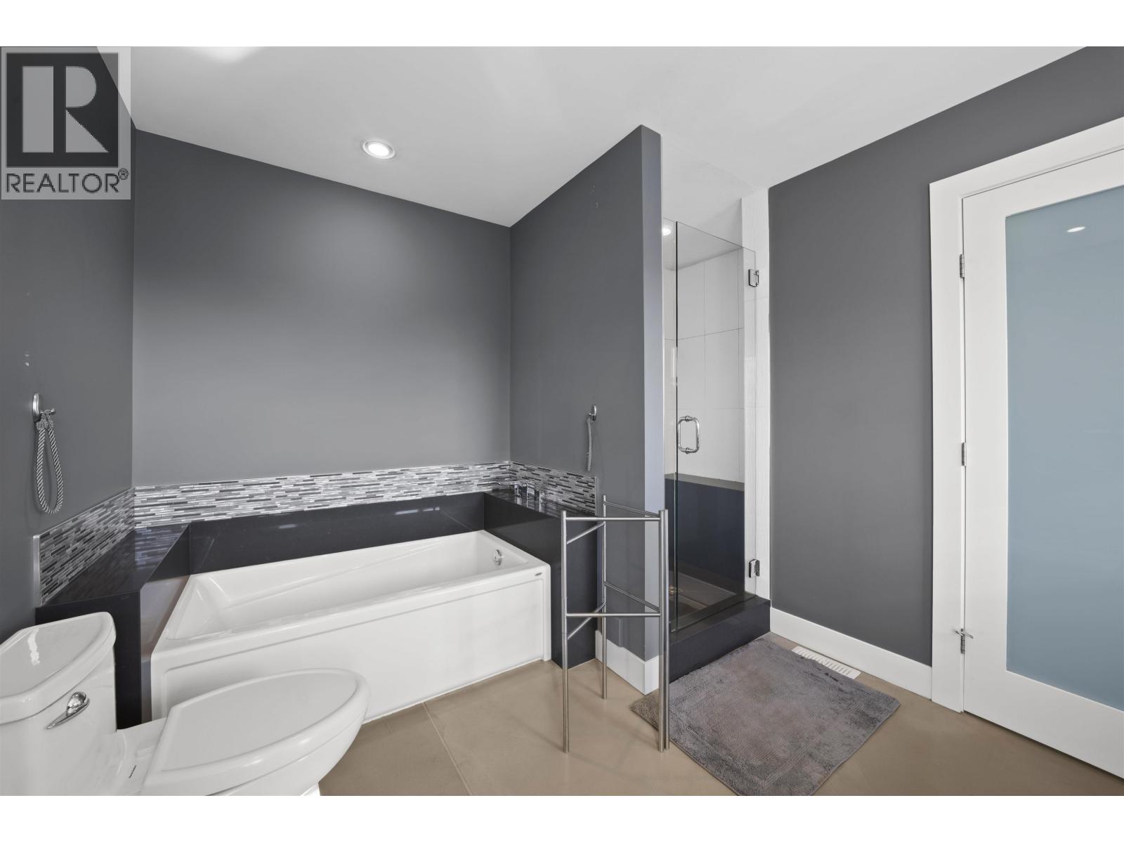 13645 Mckercher Drive, Maple Ridge, British Columbia  V4R 0E1 - Photo 26 - R3070065