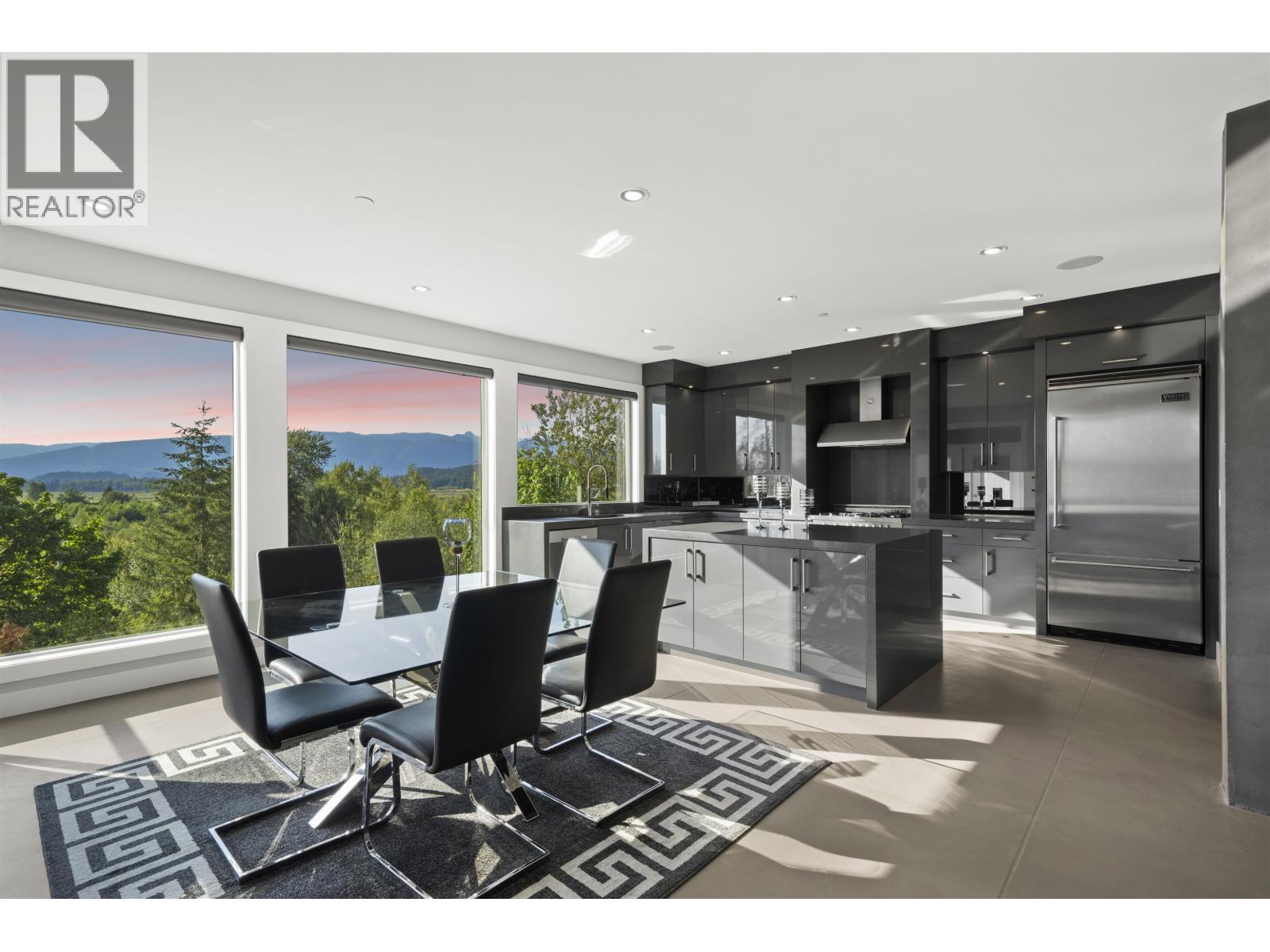 13645 Mckercher Drive, Maple Ridge, British Columbia  V4R 0E1 - Photo 9 - R3070065