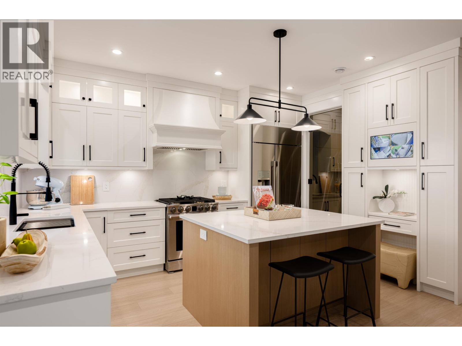 3608 Pleasant Street, Richmond, British Columbia  V7E 2P8 - Photo 11 - R3067284