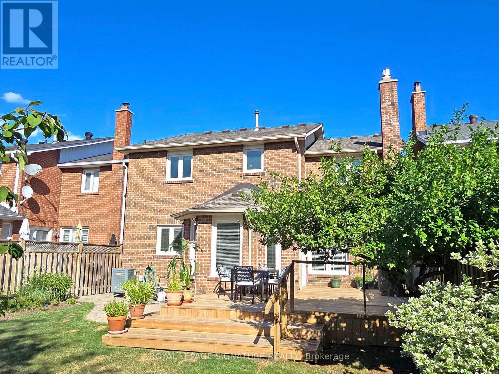 48 Millcroft Way, Vaughan, Ontario  L4J 6N9 - Photo 5 - N12518082