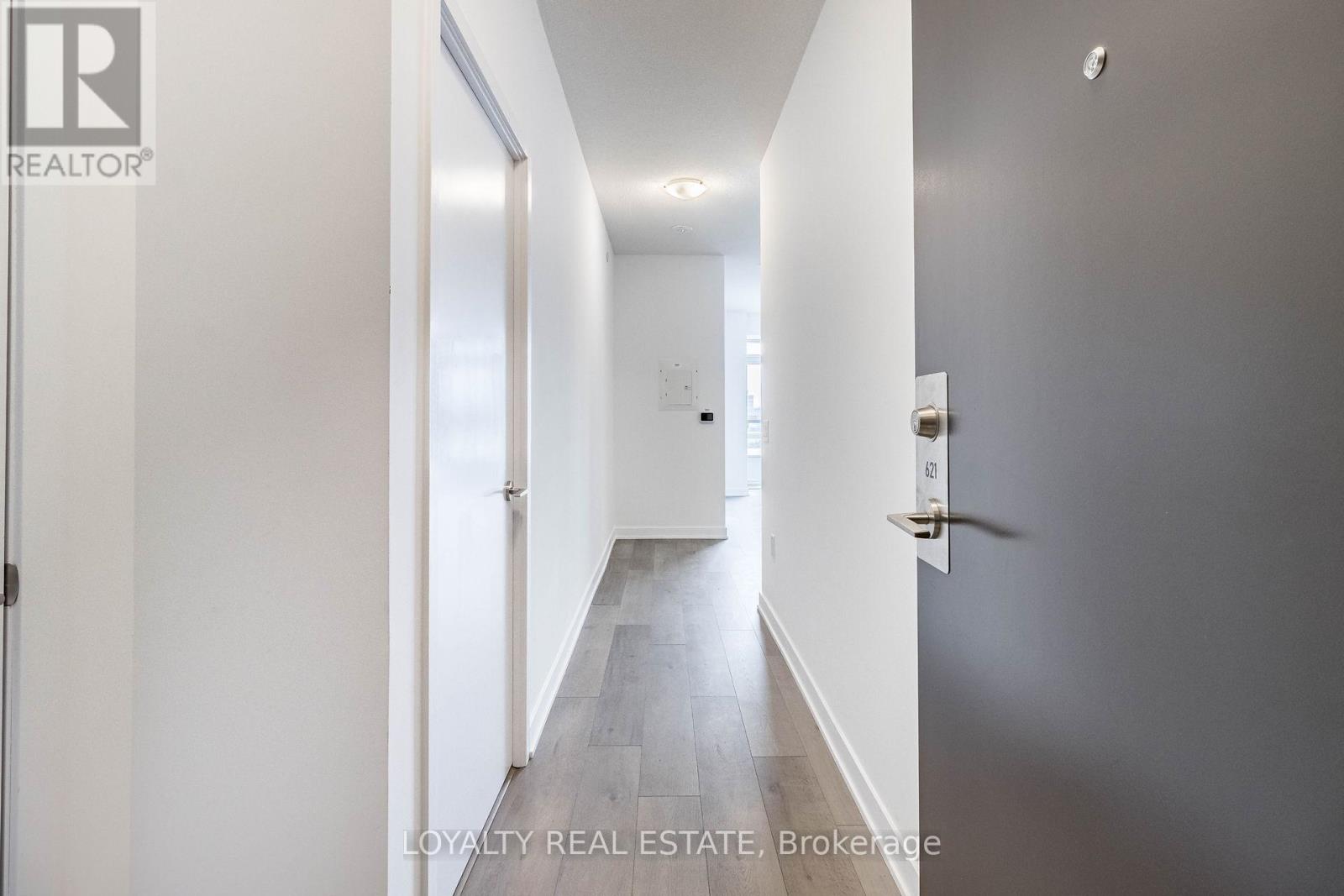 621 - 38 Honeycrisp Crescent, Vaughan, Ontario  L4K 0M8 - Photo 10 - N12533854