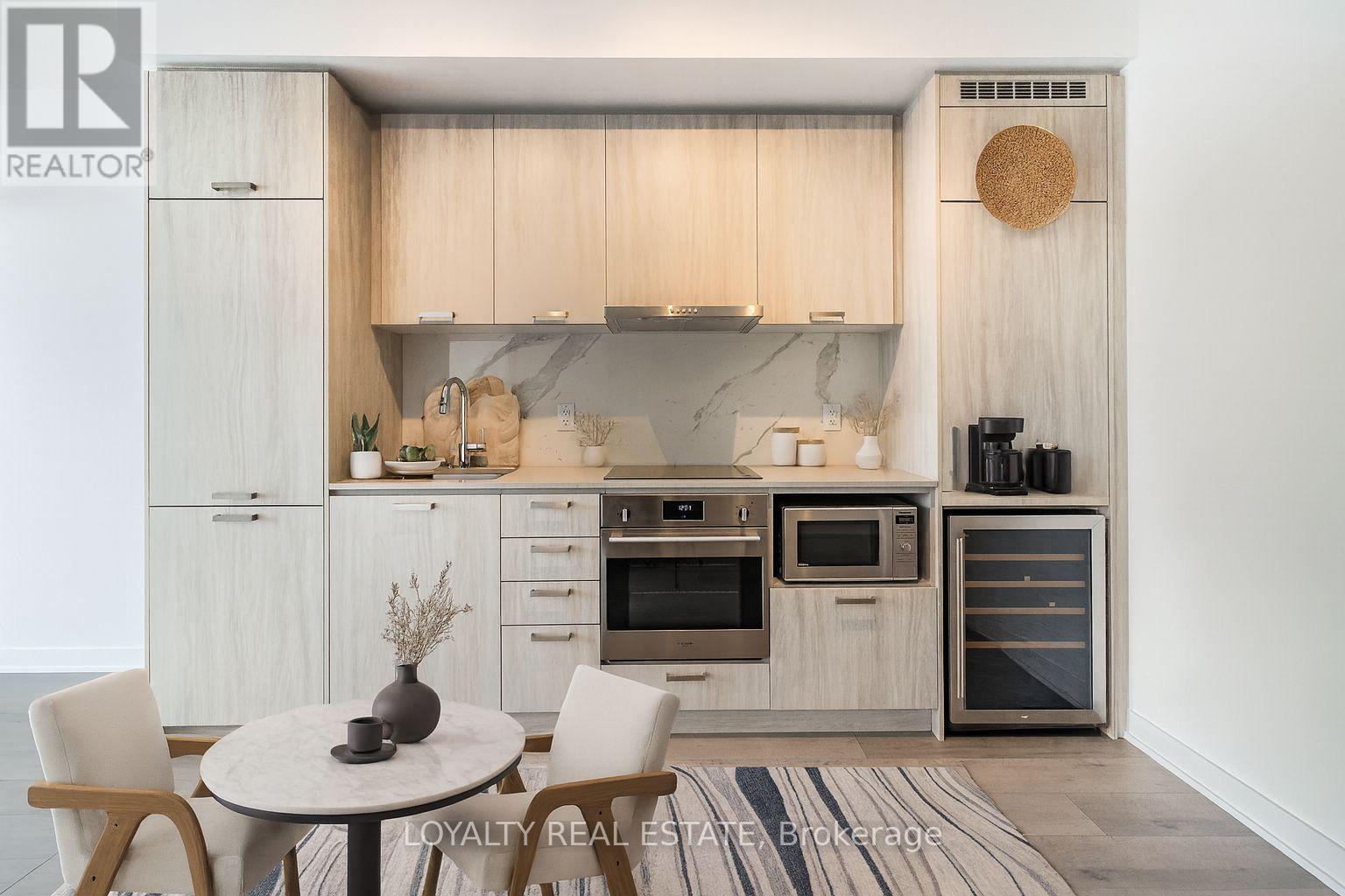 621 - 38 Honeycrisp Crescent, Vaughan, Ontario  L4K 0M8 - Photo 15 - N12533854