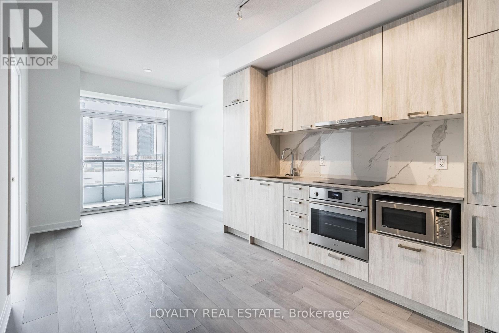 621 - 38 Honeycrisp Crescent, Vaughan, Ontario  L4K 0M8 - Photo 14 - N12533854