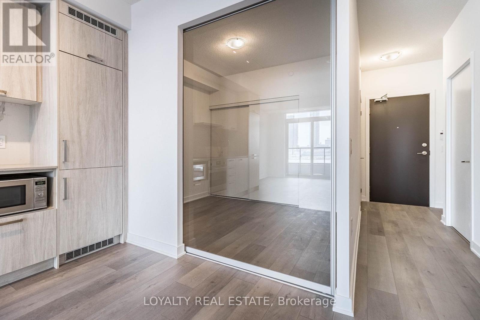 621 - 38 Honeycrisp Crescent, Vaughan, Ontario  L4K 0M8 - Photo 25 - N12533854