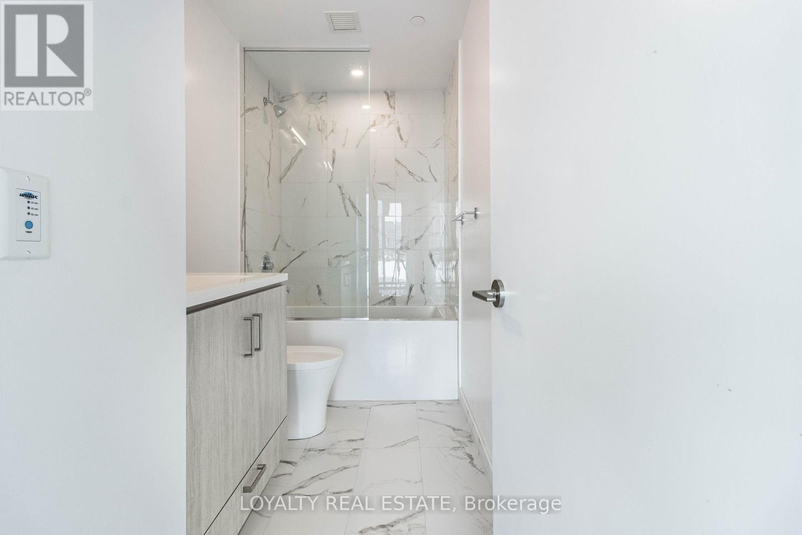 621 - 38 Honeycrisp Crescent, Vaughan, Ontario  L4K 0M8 - Photo 33 - N12533854