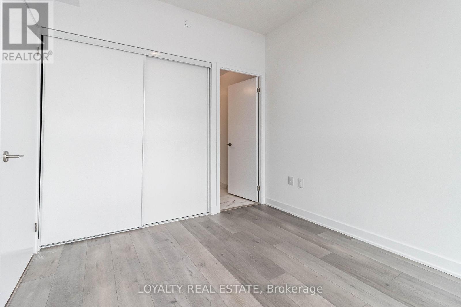 621 - 38 Honeycrisp Crescent, Vaughan, Ontario  L4K 0M8 - Photo 30 - N12533854