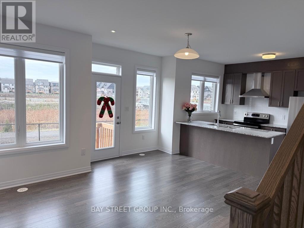 3210 Crystal Drive, Oakville, Ontario  L6M 5S8 - Photo 7 - W12570582