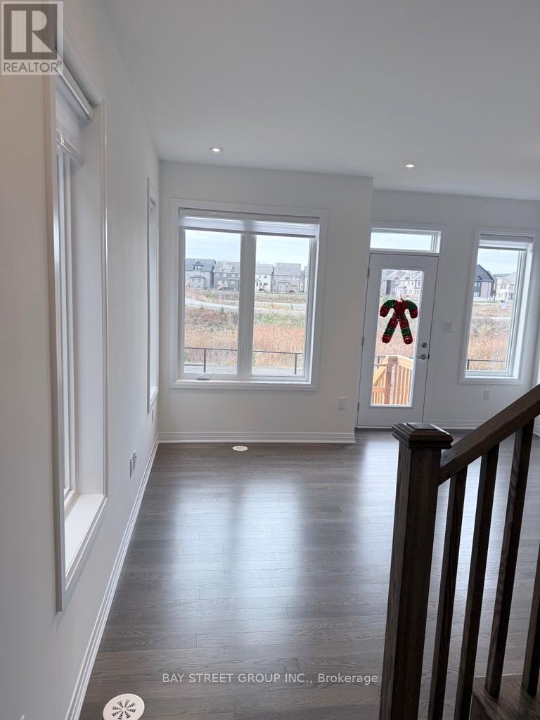 3210 Crystal Drive, Oakville, Ontario  L6M 5S8 - Photo 6 - W12570582