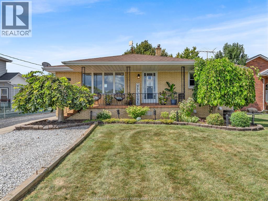 542 Second Concession N, Amherstburg, Ontario N9V 3E3 - Photo 2 - 25030610