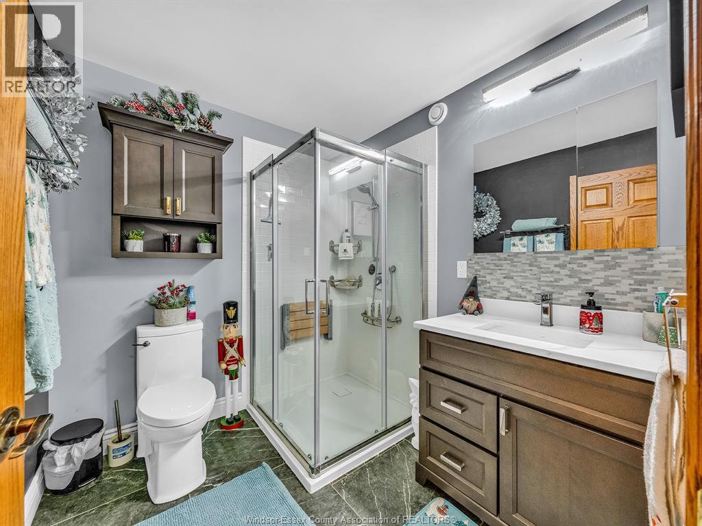 4160 Baseline, Windsor, Ontario N9A 6T3 - Photo 14 - 25030603