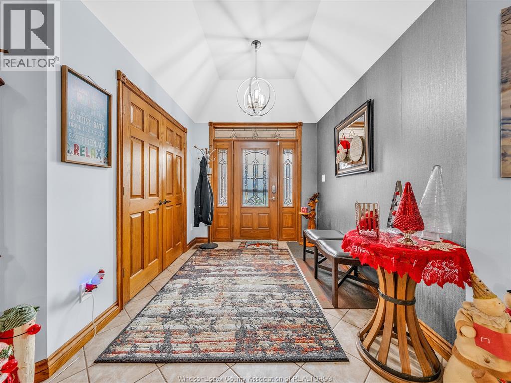 4160 Baseline, Windsor, Ontario N9A 6T3 - Photo 3 - 25030603