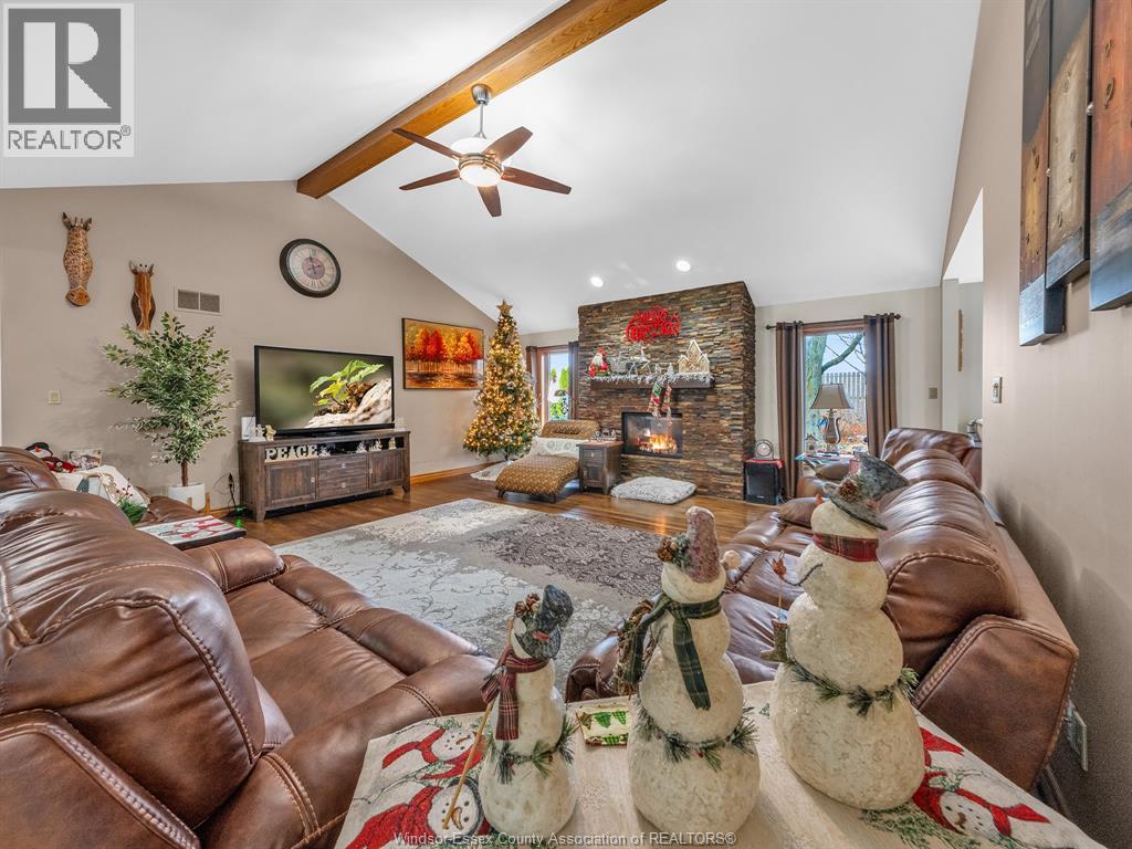 4160 Baseline, Windsor, Ontario N9A 6T3 - Photo 4 - 25030603