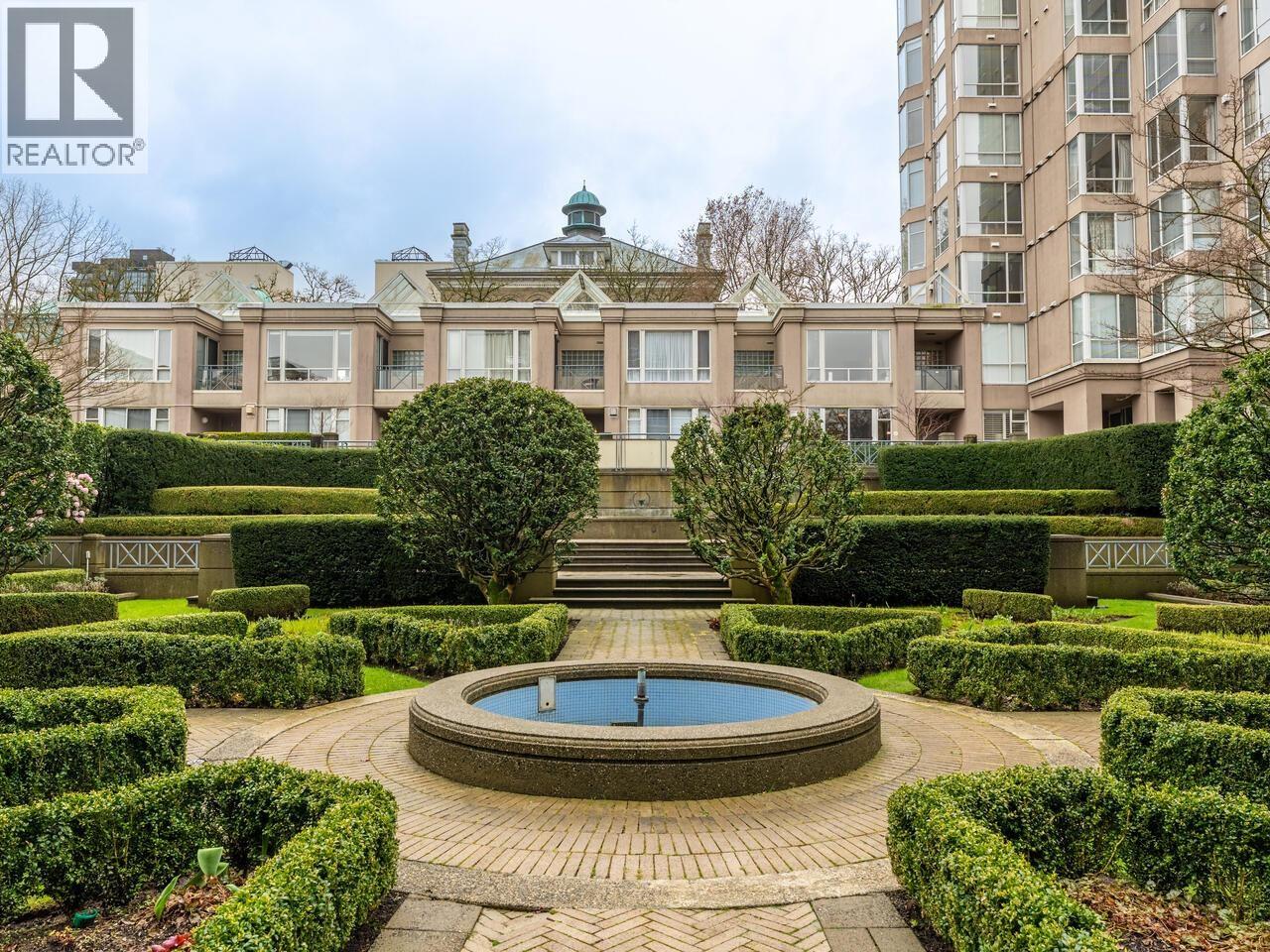 TH1 2668 ASH STREET, Vancouver, British Columbia