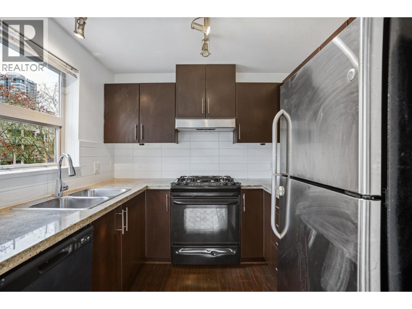 206 700 Klahanie Drive, Port Moody, British Columbia  V3H 5L3 - Photo 11 - R3069713