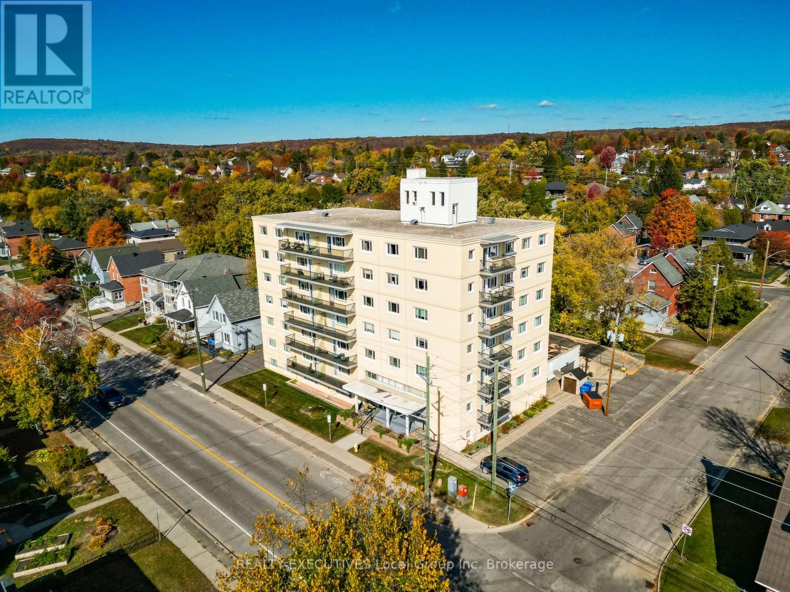 303 - 810 Main Street W, North Bay, Ontario P1B 2V9 - Photo 1 - X12576646