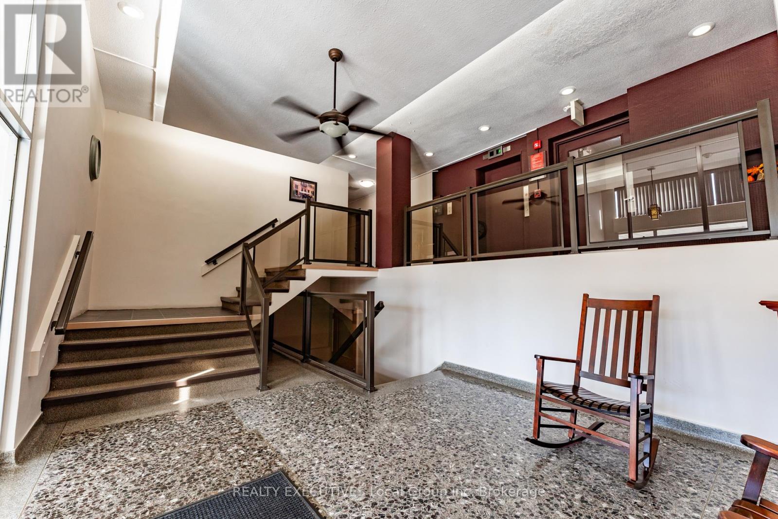 303 - 810 Main Street W, North Bay, Ontario P1B 2V9 - Photo 10 - X12576646