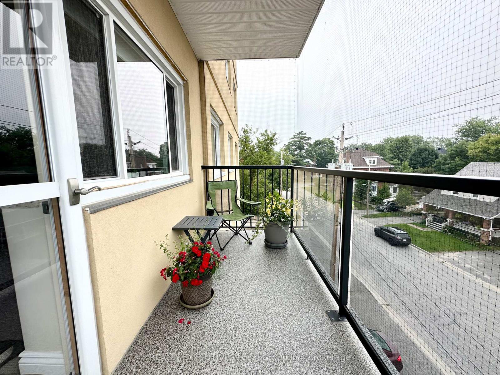 303 - 810 Main Street W, North Bay, Ontario P1B 2V9 - Photo 23 - X12576646