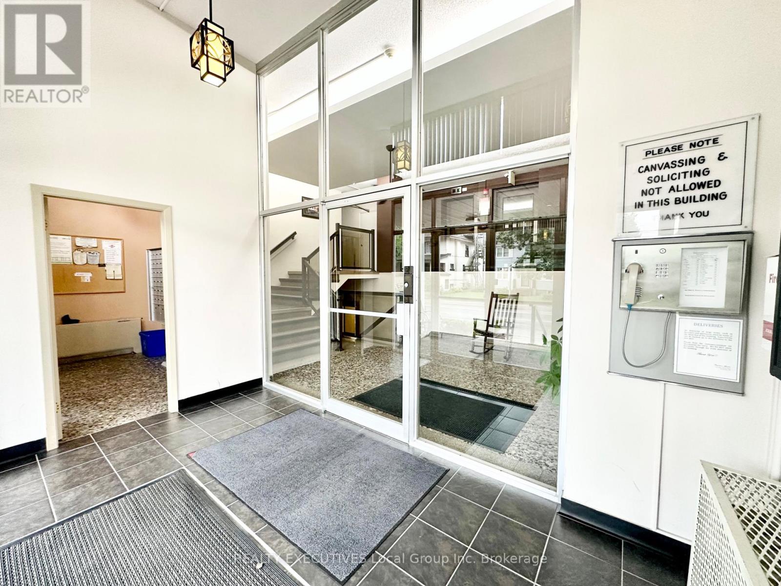 303 - 810 Main Street W, North Bay, Ontario P1B 2V9 - Photo 8 - X12576646