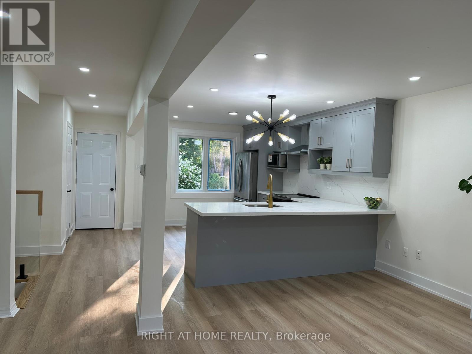 210 Dearborn Avenue, Oshawa, Ontario  L1G 4Z4 - Photo 6 - E12576608