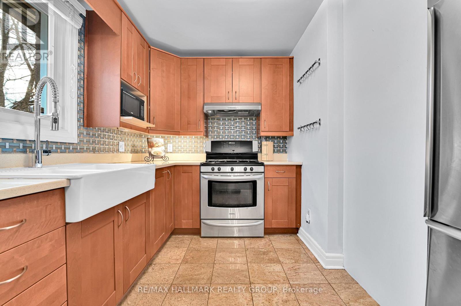 6 Centennial Boulevard, Ottawa, Ontario K1S 0M7 - Photo 13 - X12576002