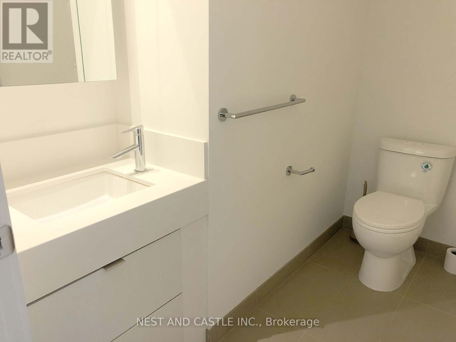 5807 - 10 York Street, Toronto, Ontario  M5J 0E1 - Photo 16 - C12477368