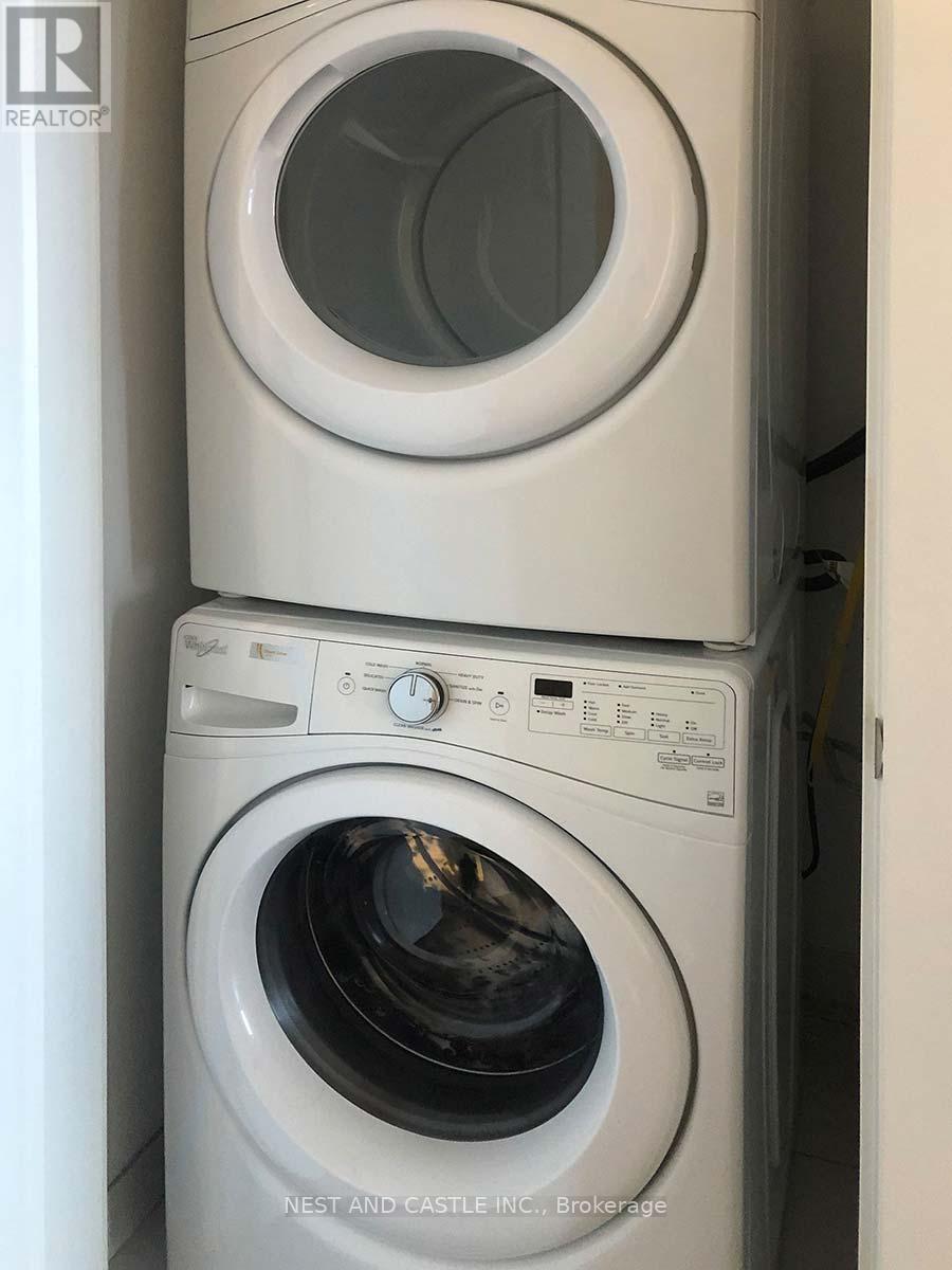 5807 - 10 York Street, Toronto, Ontario  M5J 0E1 - Photo 17 - C12477368