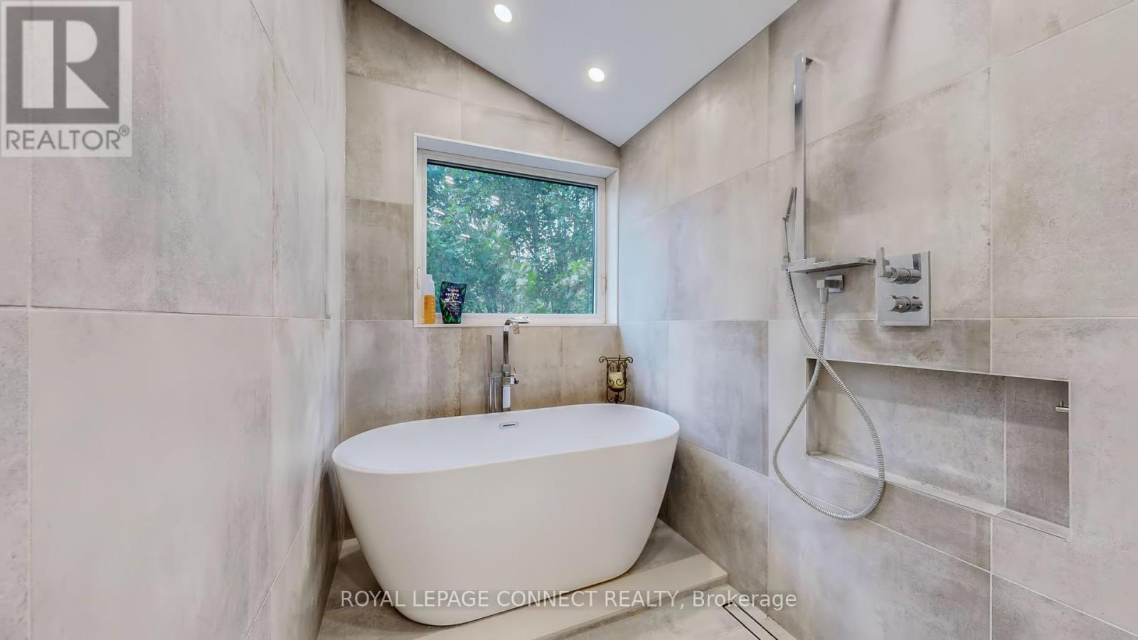 1406 Old Forest Road, Pickering, Ontario  L1V 1N7 - Photo 23 - E12478364