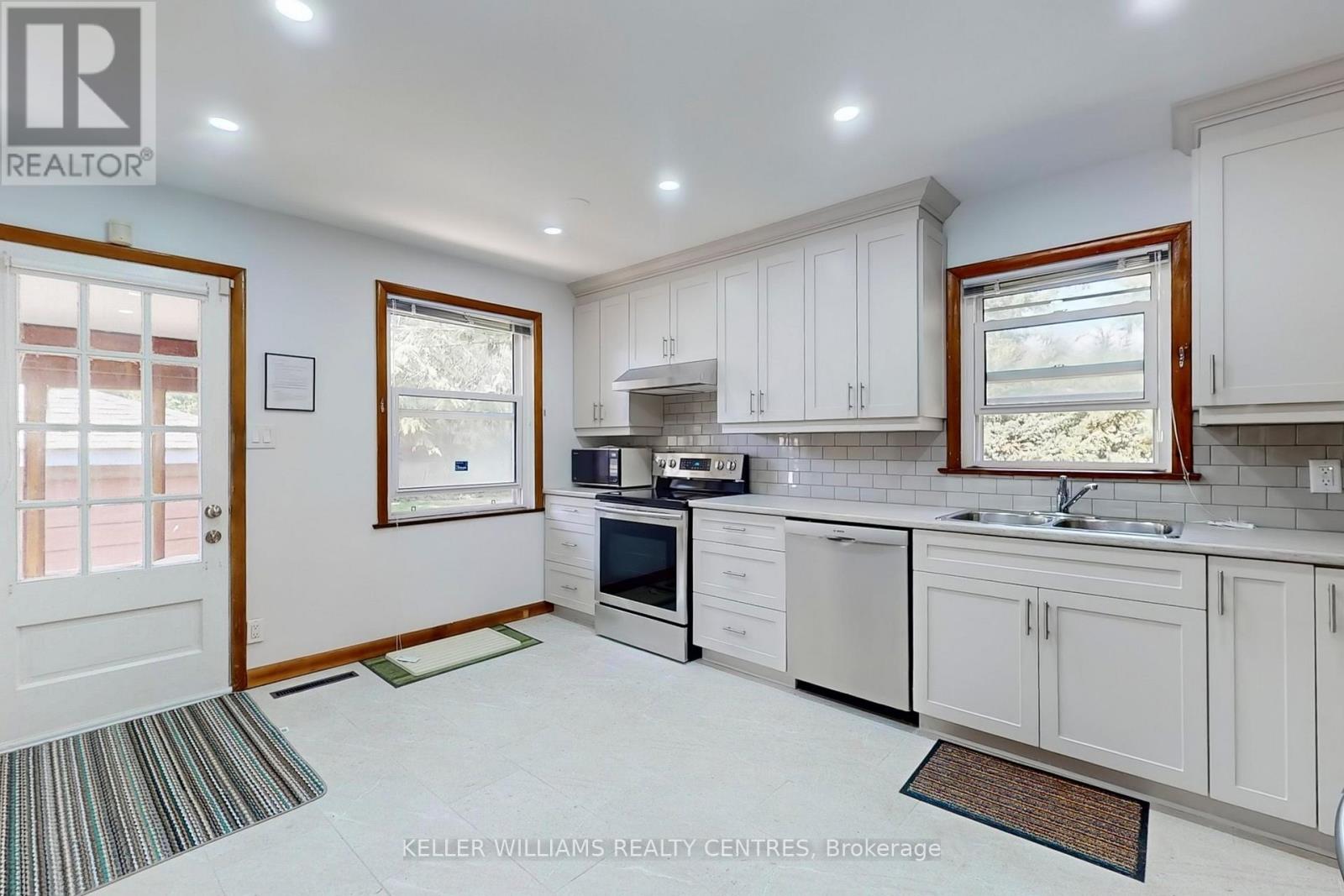 Unit A - 252 Elgin Mills Road W, Richmond Hill (Westbrook), Ontario  L4C 4M2 - Photo 5 - N12424370