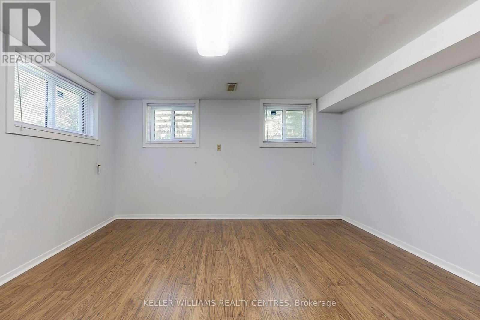 Unit B - 252 Elgin Mills Road W, Richmond Hill (Westbrook), Ontario  L4C 4M2 - Photo 8 - N12424417